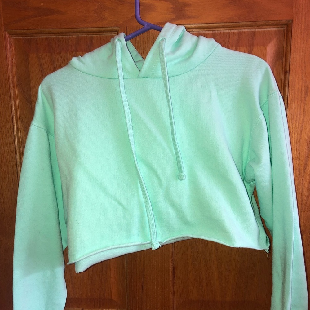 Fashion Nova Cropped Sweatshirt